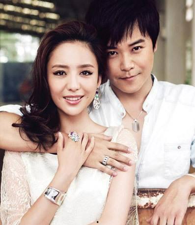 娱乐圈每天都有大瓜吃,每日大瓜盛宴，揭秘明星幕后故事